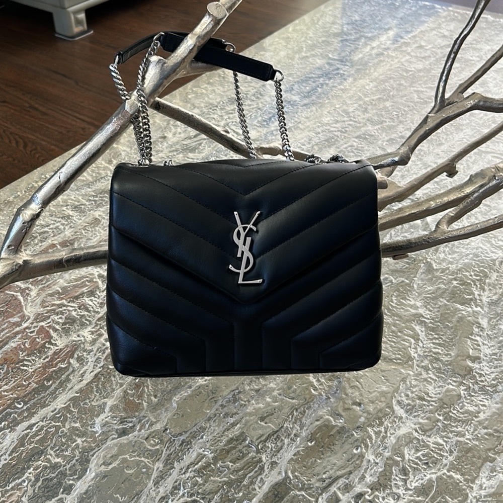 NWT YSL Loulou Small Matelasse Calfskin Flap Bag w/ Metal Straps - Picture 3 of 14
